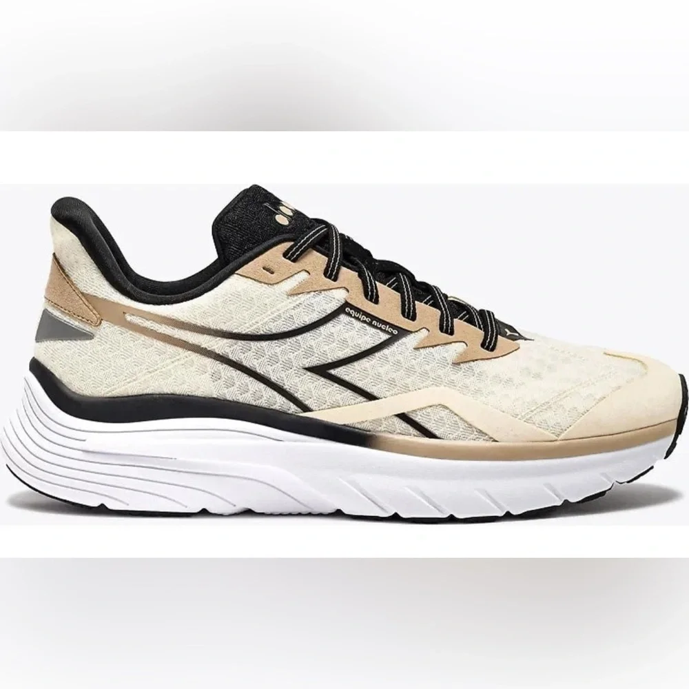 NWT Men's Diadora Equipe Nucleo, Whisper White/Black/Irish Cream, Size 9.5
